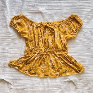 Yellow Blouse Size: M